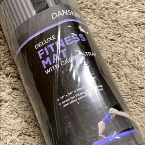 Danskin fitness mat with strap